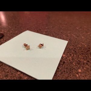 14k gold earrings, men.